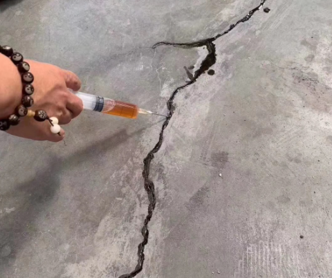 西湖混凝土裂缝修补技术详解​